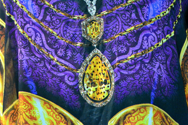 AURUM 79 Vibrant Ornate Contrast Devarshy Short Georgette Kaftan - 1105A